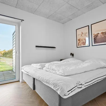 3 Bedroom Cozy In בית נופש רינגקובינג