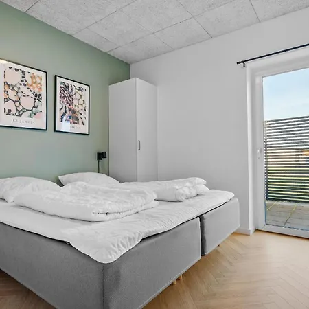 בית נופש 3 Bedroom Cozy In רינגקובינג